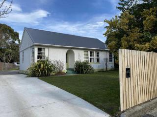 View profile: STUDENT ACCOMMODATION 2023 - RICCARTON - 3 X BEDROOM HOUSE + 3 BEDROOM SLEEPOUT